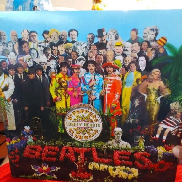 THE BEATLES-SGT. PEPPER'S LONELY HEART CLUB-2012 EMI/PARLOPHONE REMASTERED VINYL - Picture 1 of 2